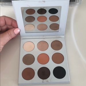 Kylie Jenner Bronze palette authentic used twice